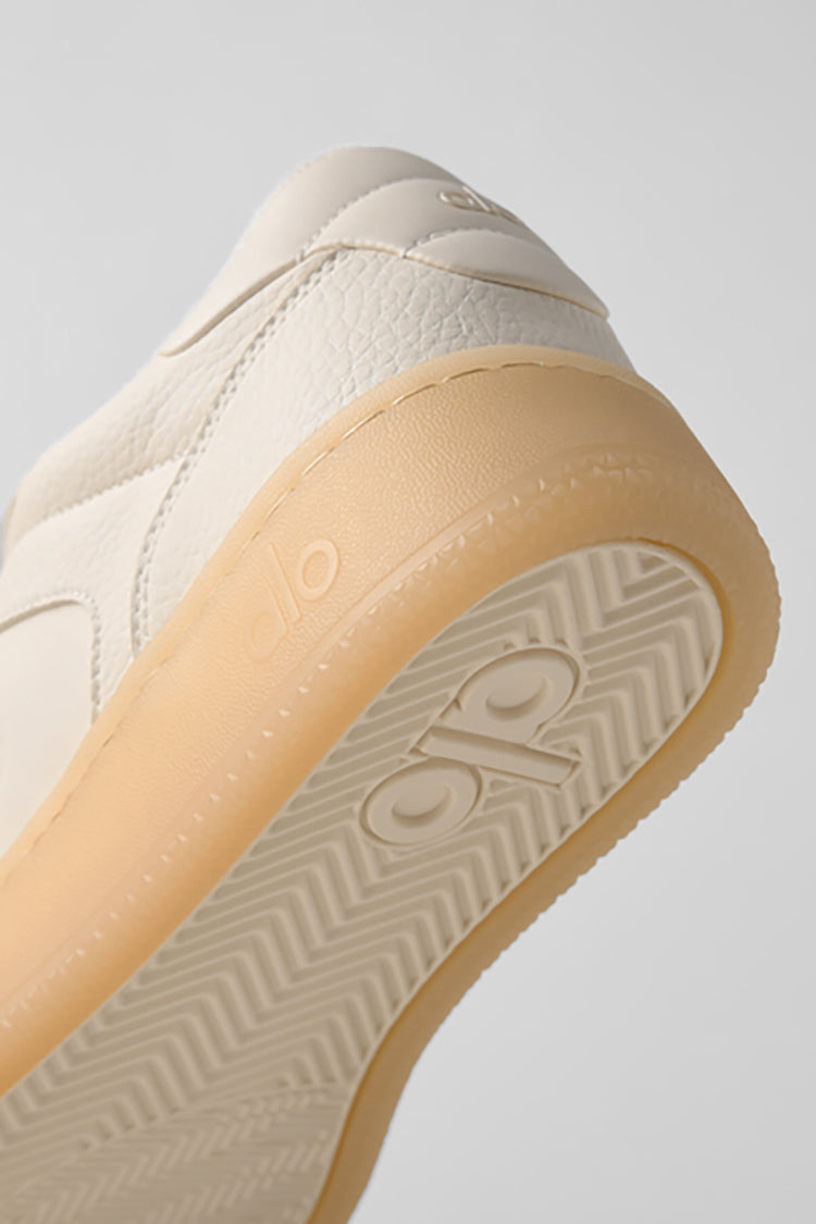 0777-AL0A0685UCLA1AB