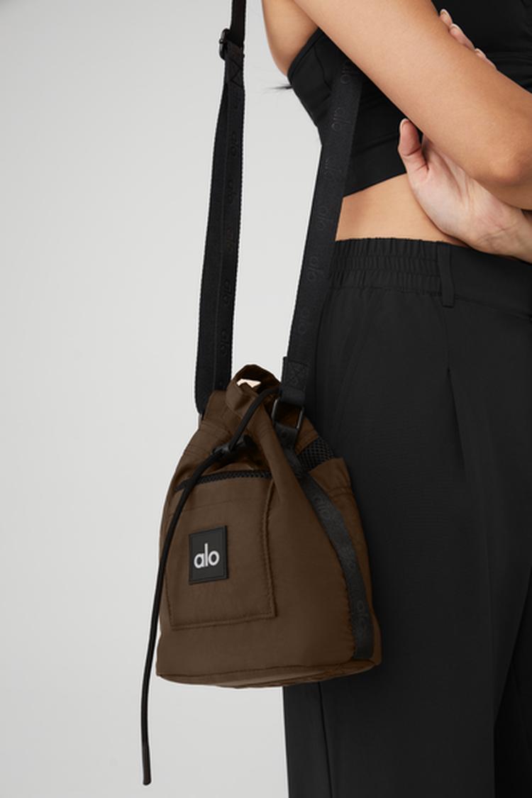 バッグ ALO yoga cross body bucket bag Cross Body Bucket Bag - Black | Alo Yoga