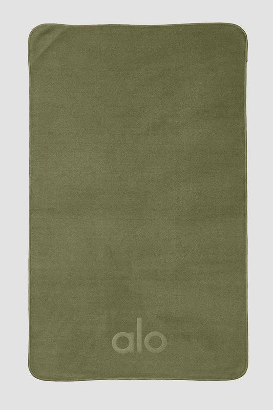 PERFORMANCE NO SWEAT HAND TOWEL