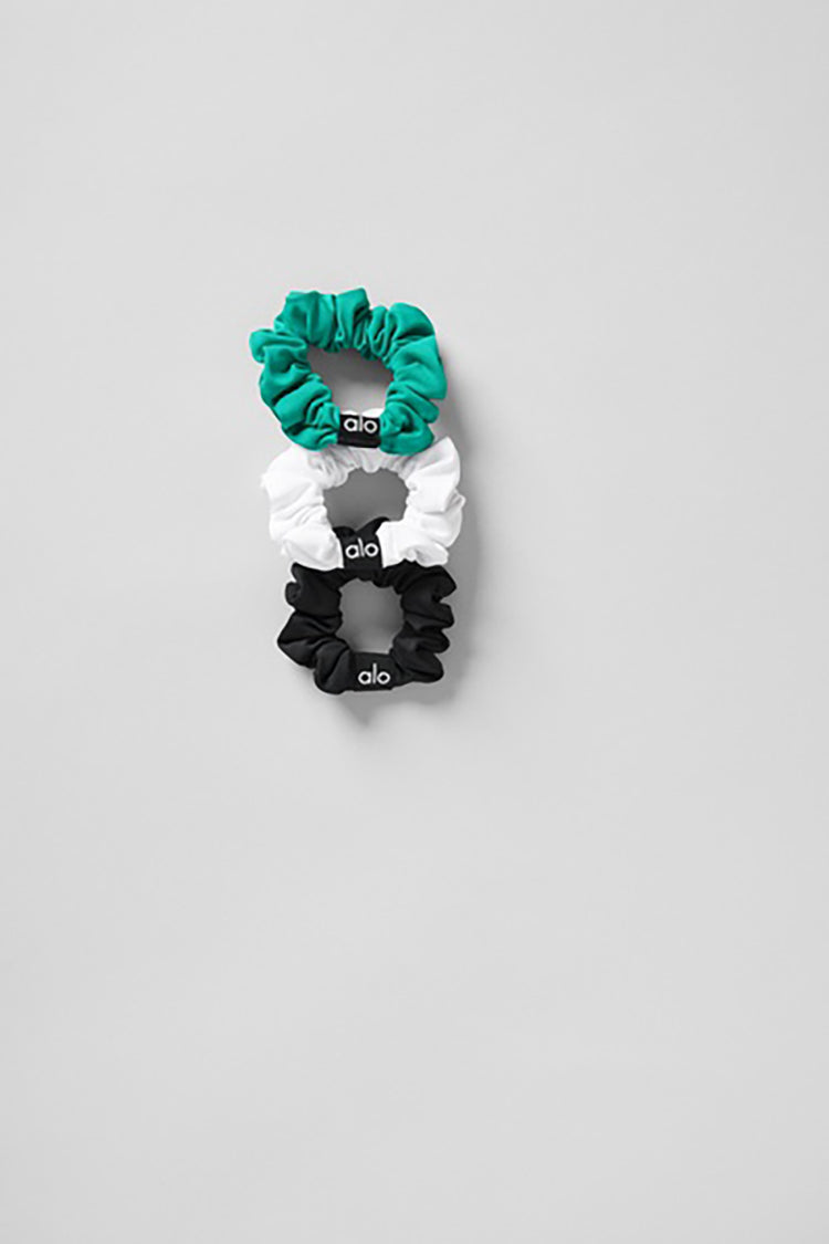 FRESH MINI SCRUNCHIE 3-PACK – Alo Yoga Indonesia