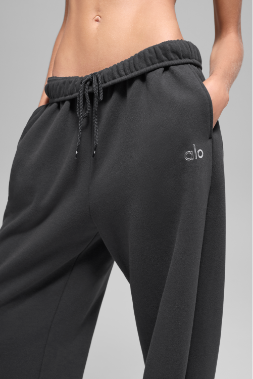 ACCOLADE STRAIGHT LEG SWEATPANT