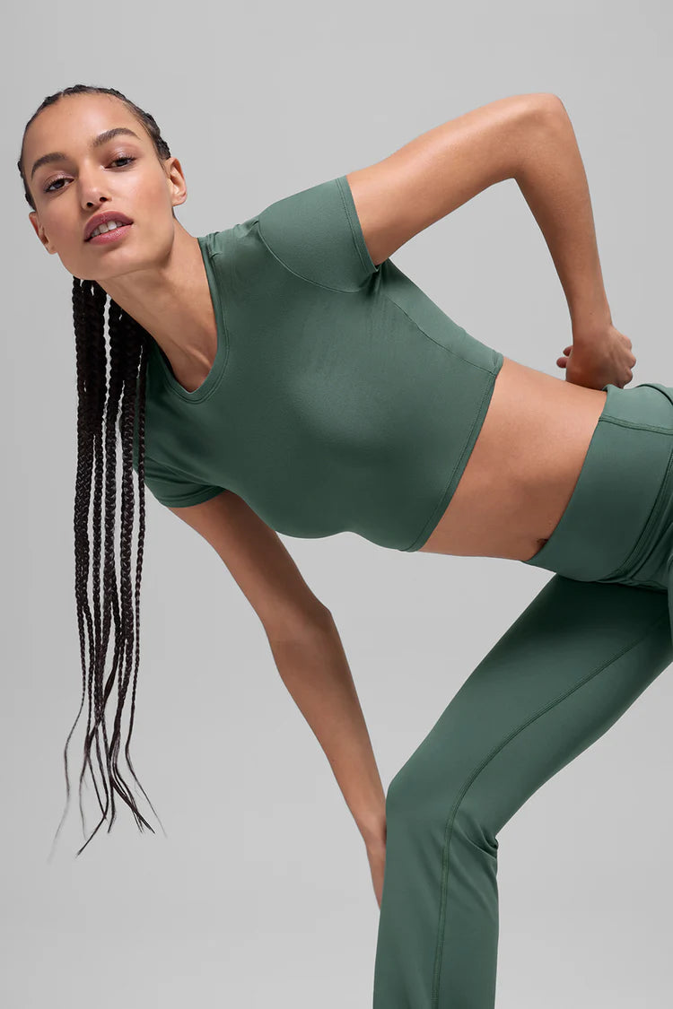 レッグウェア Seamless Plush High-Waist 7/8 Leggings SEAMLESS WINTER WARM PLUSH HIGH-WAIST 7/8 LEGGING – ALO Indonesia