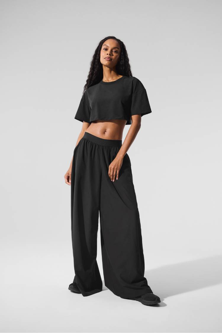 関税負担なし◆ALO Yoga◆Mesh Cropped Mirage Tシャツ ロゴ Alo Yoga Mesh Cropped Mirage Tee | Shopbop