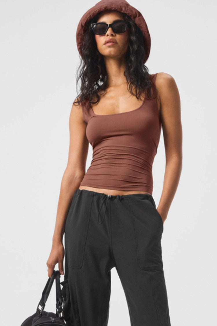 フィットネストップス [Alo Yoga] Sheer Glow Tank Sheer Glow Tank - Ivory | ALO