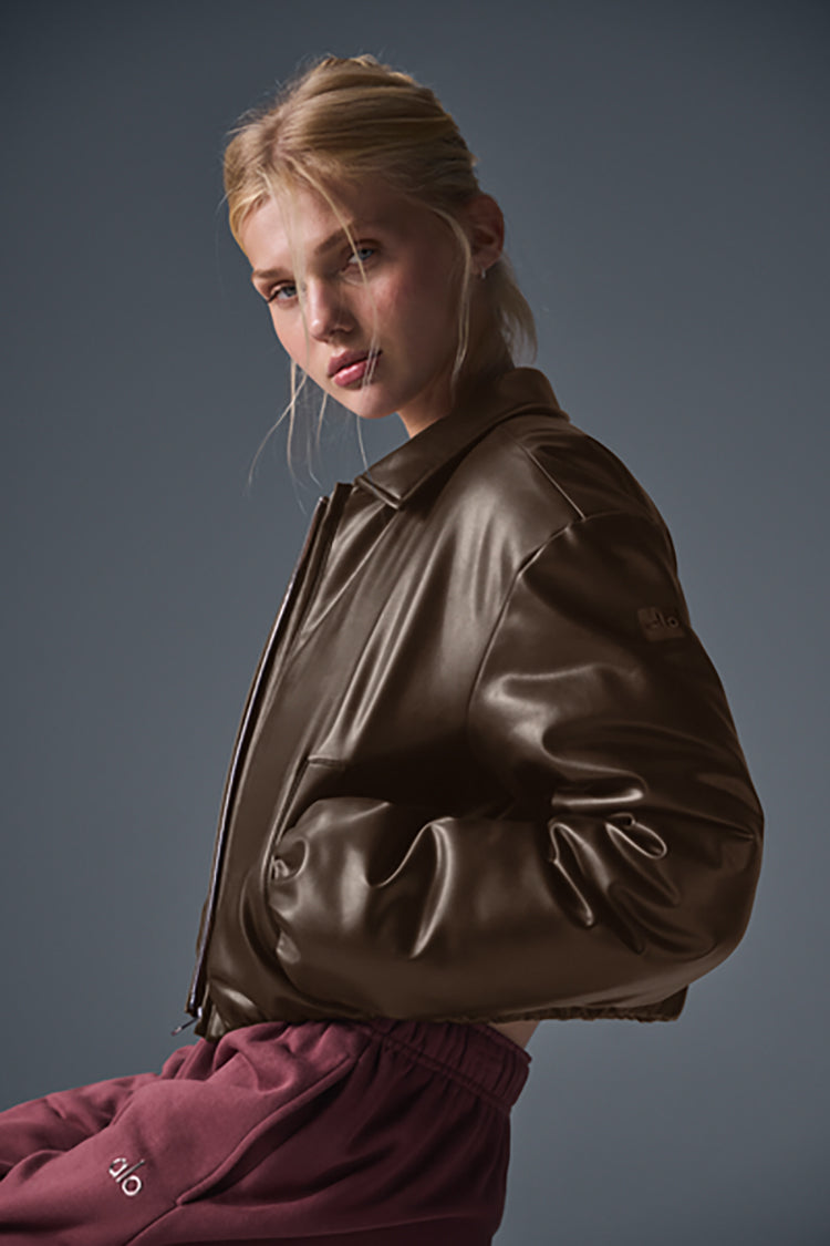 FAUX LEATHER CROPPED PREMIER BOMBER – Alo Yoga Indonesia