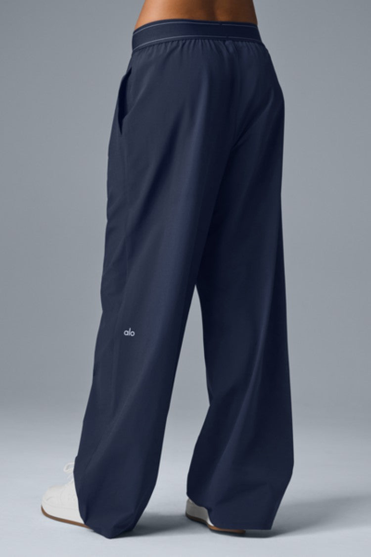 SUIT UP TROUSER (REGULAR) – Alo Yoga Indonesia