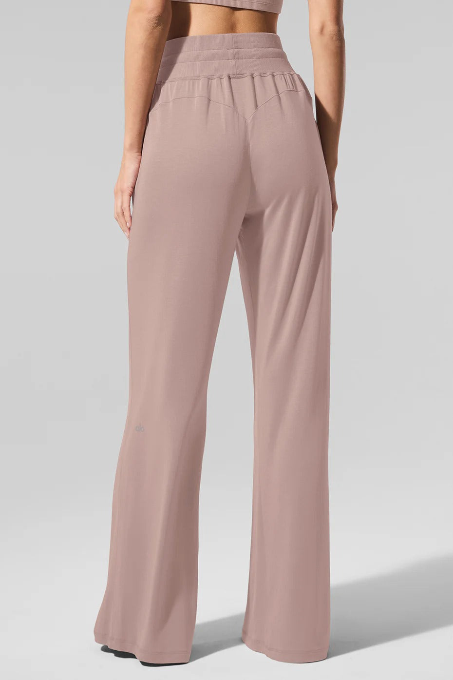SEMI-SHEER DELICATE LOUNGE FLARE PANT – Alo Yoga Indonesia