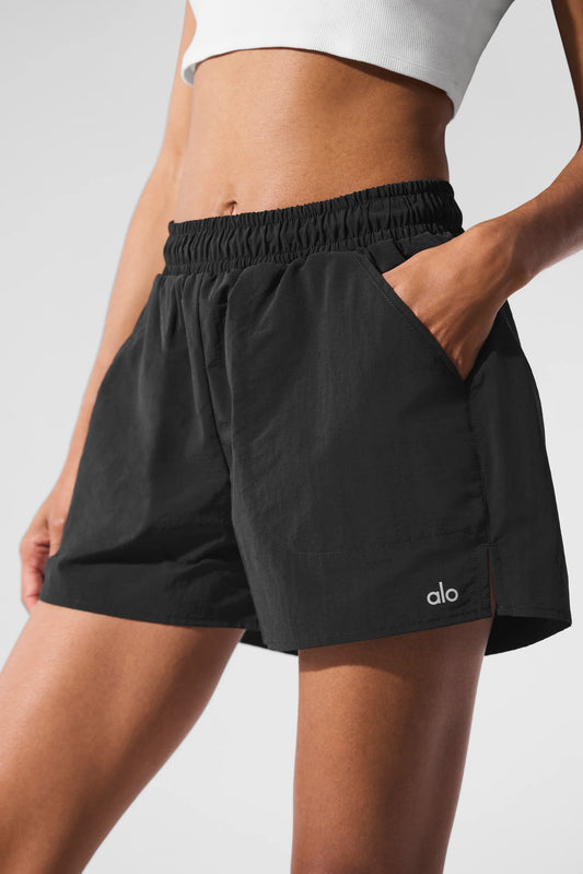 ALUMNI SHORT