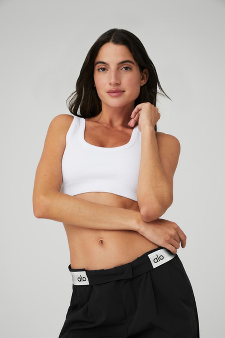 SEAMLESS CHOSEN BRA – Alo Yoga Indonesia