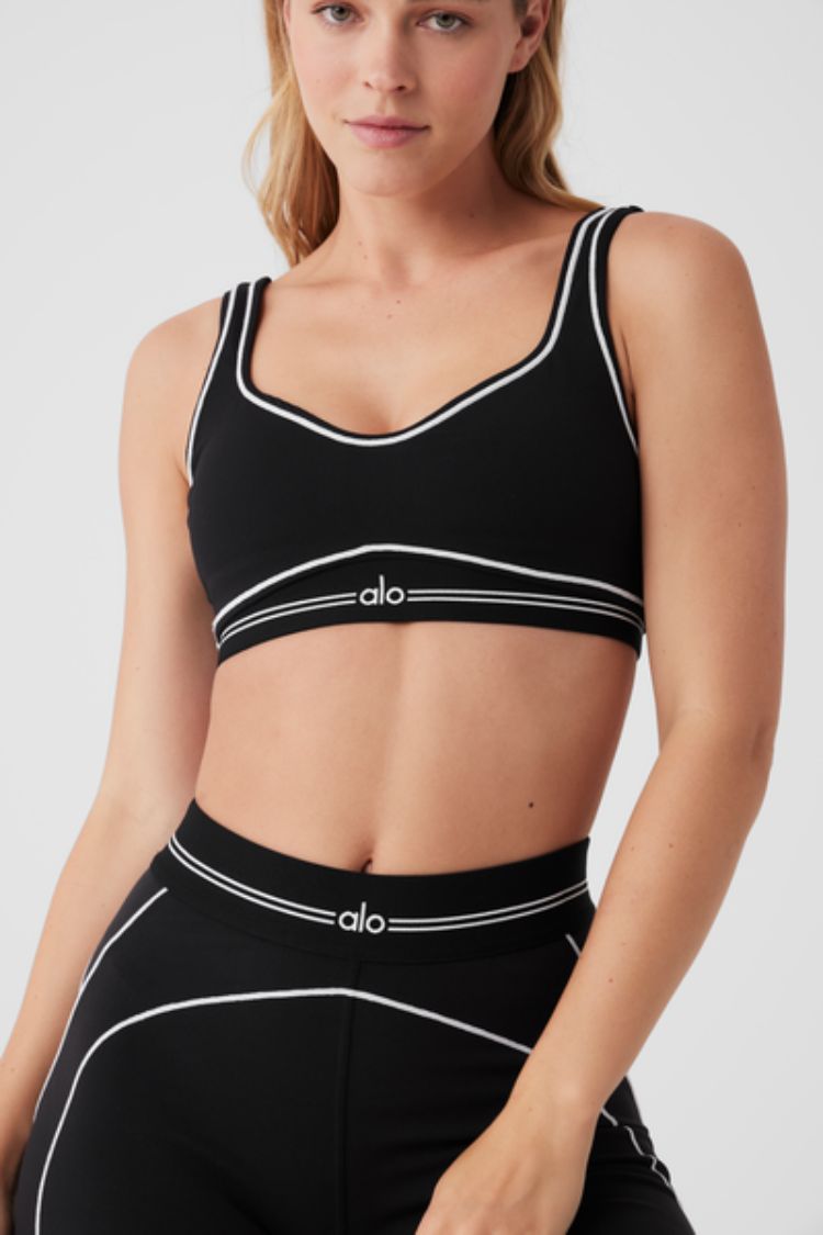 AIRBRUSH HEART THROB BRA – Alo Yoga Indonesia