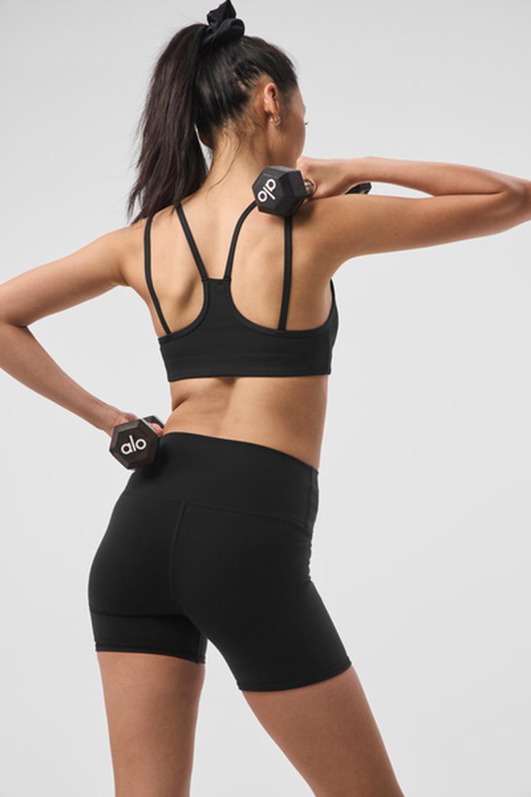 AIRLIFT RIBBED JUMP START V-NECK BRA – Alo Yoga Indonesia